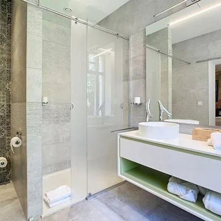 Les Begards Espace 9 שאודפונטיין